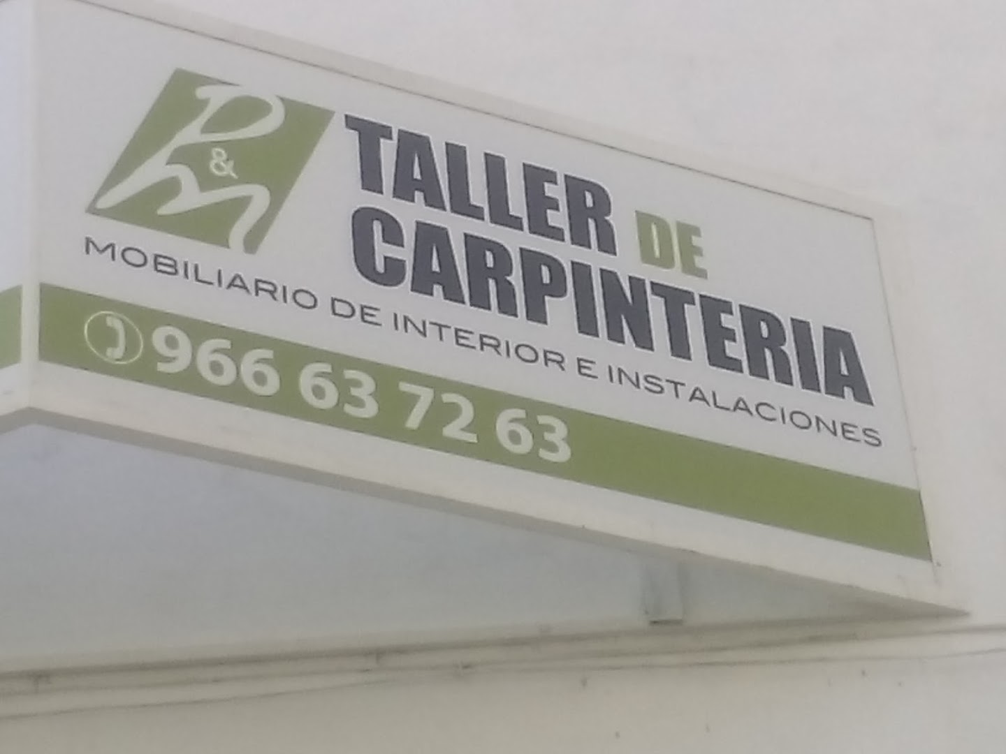 Piñol y Molla carpintería SL — Fotos 1
